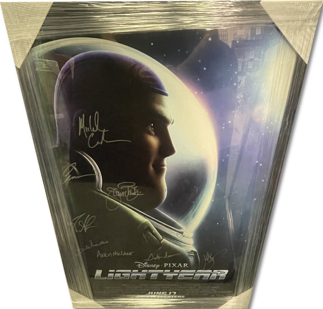 Lightyear Autographed Cast Poster 29x42 JSA Certified Chris Evans James Brolin +6 Signatures: Lightyear Autographed Cast Poster 29x42 JSA Certified Chris Evans James Brolin +6 Signatures This original Lightyear cast poster showcases the signatures of notable stars, including Chris Evans, James
