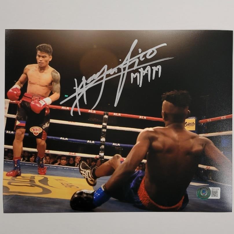 Mark Magsayo autographed 8x10 boxing photograph Beckett BAS hologram (1 of 3)