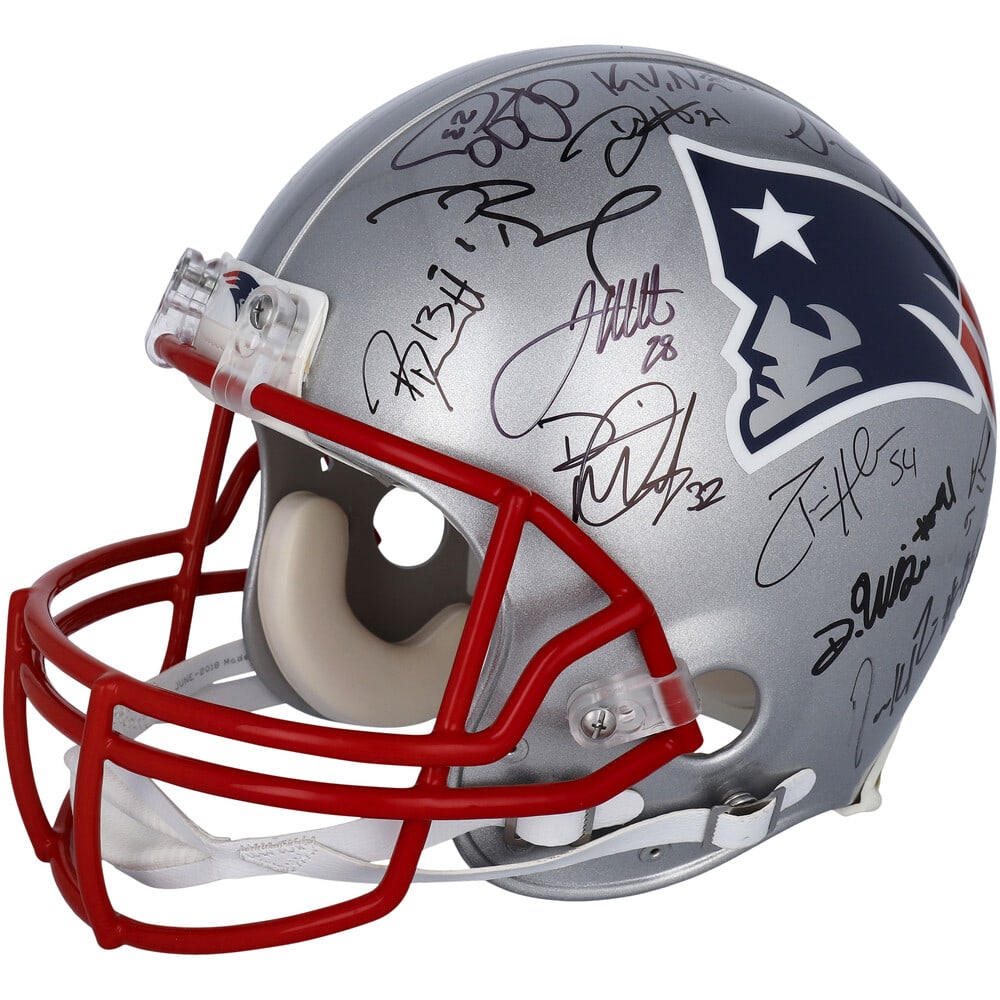 2018 New England Patriots Team Signed Helmet with Tom Brady JSA COA (1 of 5)