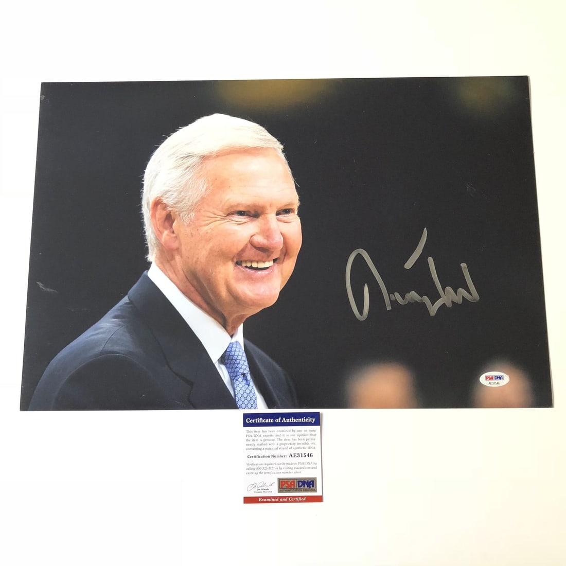 Jerry West Autographed 12x18 Photo PSA/DNA Los Angeles Lakers: Jerry West Autographed 12x18 Photo PSA/DNA Los Angeles Lakers This is an original 12x18 photograph featuring Jerry West, the legendary player of the Los Angeles Lakers. The photo is professionally pri