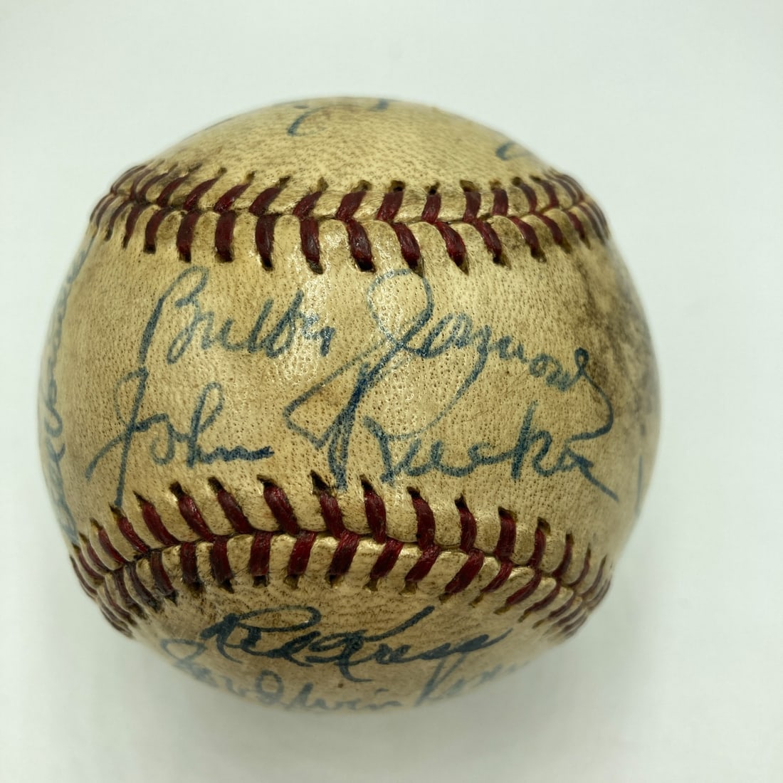1946 New York Giants Team Signed Baseball Ernie Lombardi JSA Certified: 1946 New York Giants Team Signed Baseball Ernie Lombardi JSA Certified This is an original 1946 New York Giants Team Signed National League Frick Game Baseball featuring 21 signatures, including the n