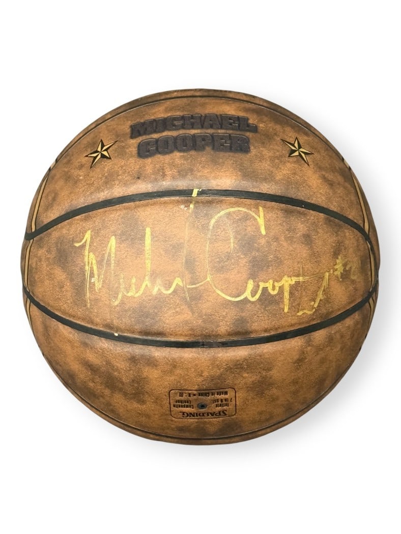 Custom Legends Basketball Signed by Michael Cooper Los Angeles Lakers PSA Authenticated: Custom Legends Basketball Signed by Michael Cooper Los Angeles Lakers PSA Authenticated This is a pre-owned custom Legends basketball autographed by Michael Cooper of the Los Angeles Lakers. The signa