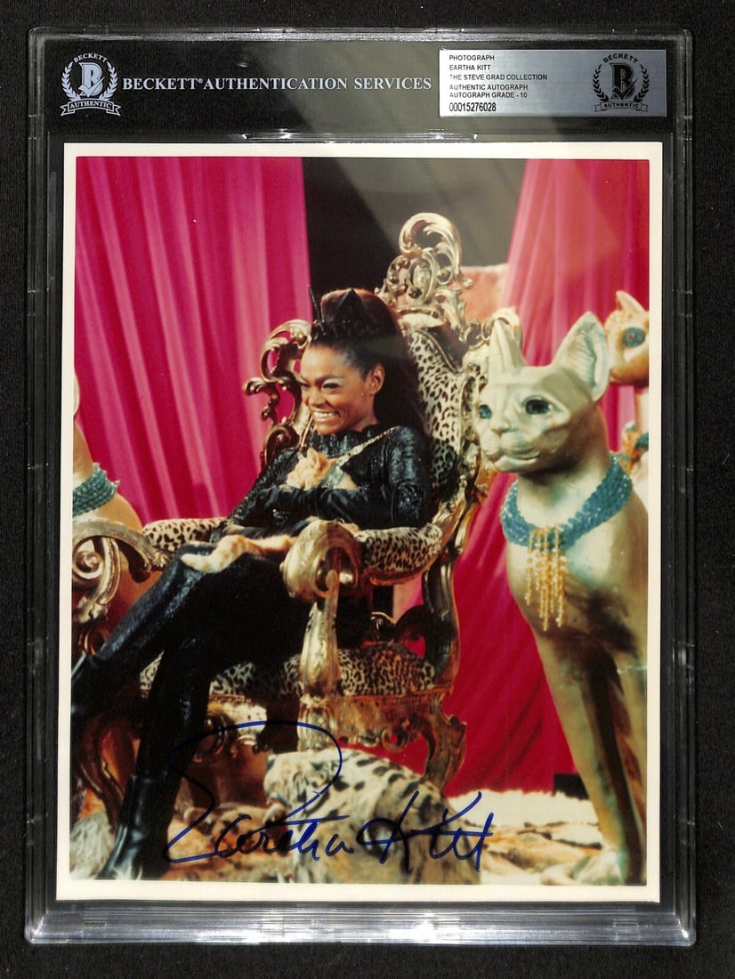 Eartha Kitt Autographed Catwoman 8x10 Photo Beckett Graded 10 (1 of 1)