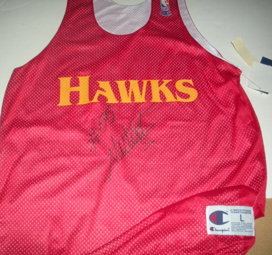 Dikembe Mutombo Signed Atlanta Hawks Champion Jersey With COA (1 of 4)