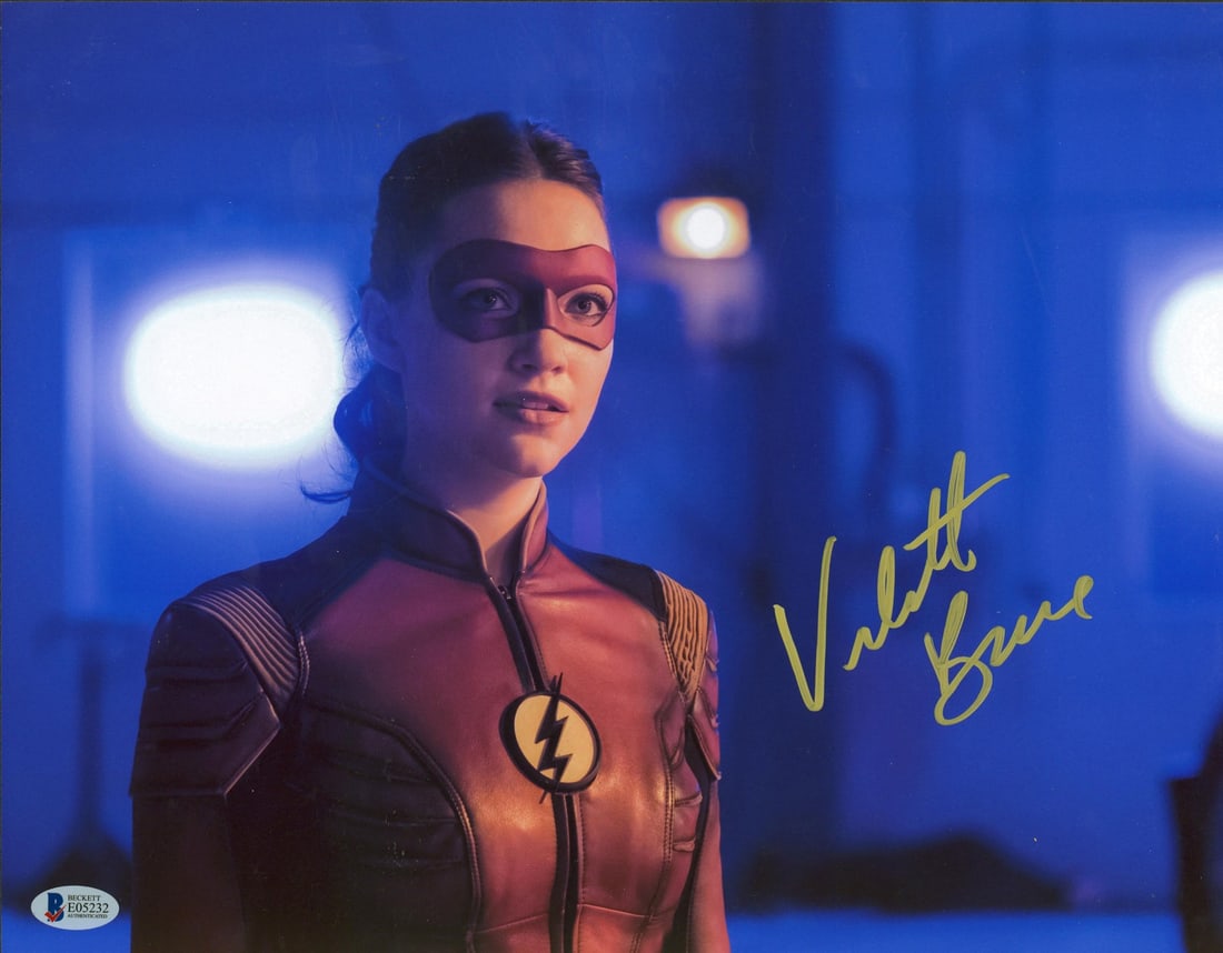 Violett Beane The Flash Signed 11x14 Photo BAS Certified: Violett Beane The Flash Signed 11x14 Photo BAS Certified This stunning 11x14 photograph features Violett Beane, known for her role in The Flash, and is personally signed by the actress. The item comes