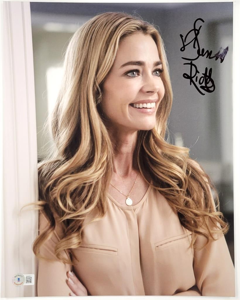 Denise Richards Signed 11x14 Photograph Ant Man Beckett Authenticated: Denise Richards Signed 11x14 Photograph Ant Man Beckett Authenticated This is an original 11x14 photograph signed by Denise Richards, the renowned model and actress. The photo features her in the char