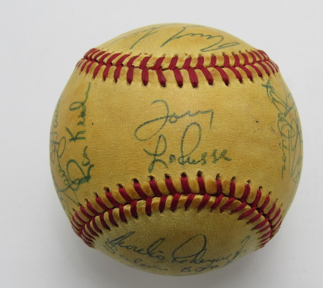 Chicago White Sox 1983 Team Signed OAL Baseball With 22 Autographs LaRussa Fisk HOF (1 of 6)