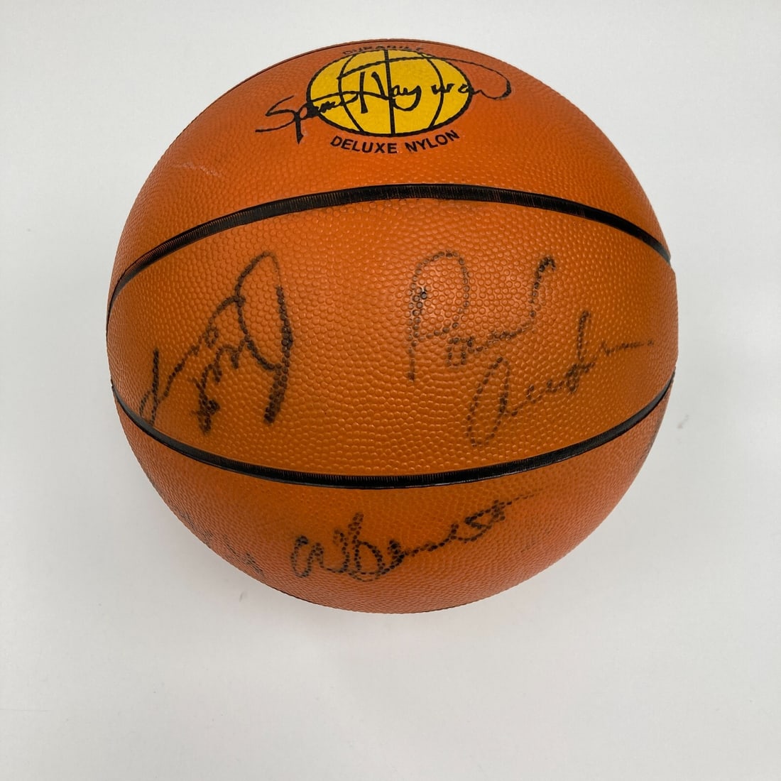 1983-84 Kentucky Wildcats Signed Basketball Team Autographs NBA Players: 1983-84 Kentucky Wildcats Signed Basketball Team Autographs NBA Players Celebrate the legacy of the 1983-84 Kentucky Wildcats with this team-signed NCAA basketball. This unique collectible is autograp