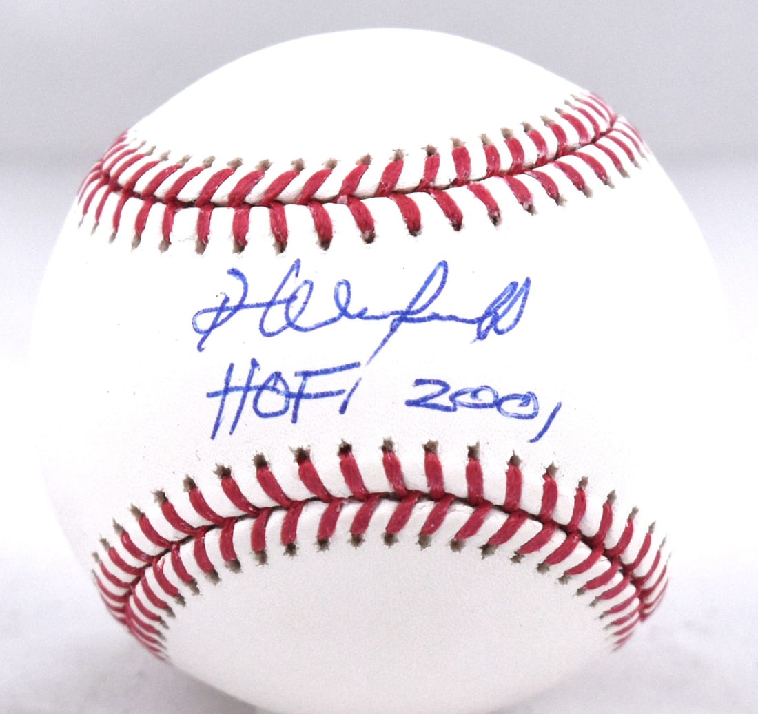 Dave Winfield Autographed Rawlings OML Baseball Beckett Hologram (1 of 2)