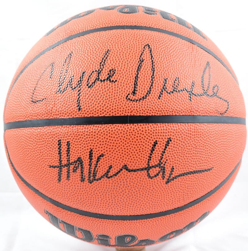 Hakeem Olajuwon Clyde Drexler Signed NBA Basketball Beckett Authenticated: Hakeem Olajuwon Clyde Drexler Signed NBA Basketball Beckett Authenticated This official Wilson NBA basketball is autographed by basketball legends Hakeem Olajuwon and Clyde Drexler, making it a treasu