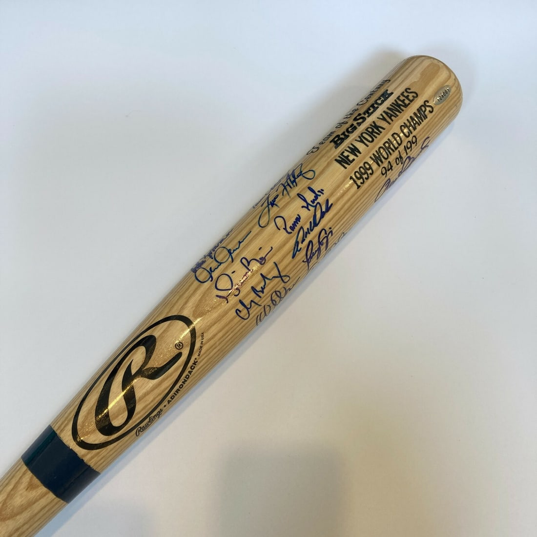 1999 Yankees Team Signed Rawlings Bat Derek Jeter Steiner Authenticated: 1999 Yankees Team Signed Rawlings Bat Derek Jeter Steiner Authenticated Celebrate the legacy of the New York Yankees with this limited-edition 1999 World Series Champions team signed bat. This authent
