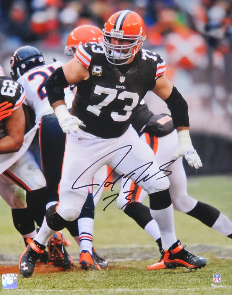 Joe Thomas Signed Cleveland Browns 16x20 Action Photo with COA (1 of 1)