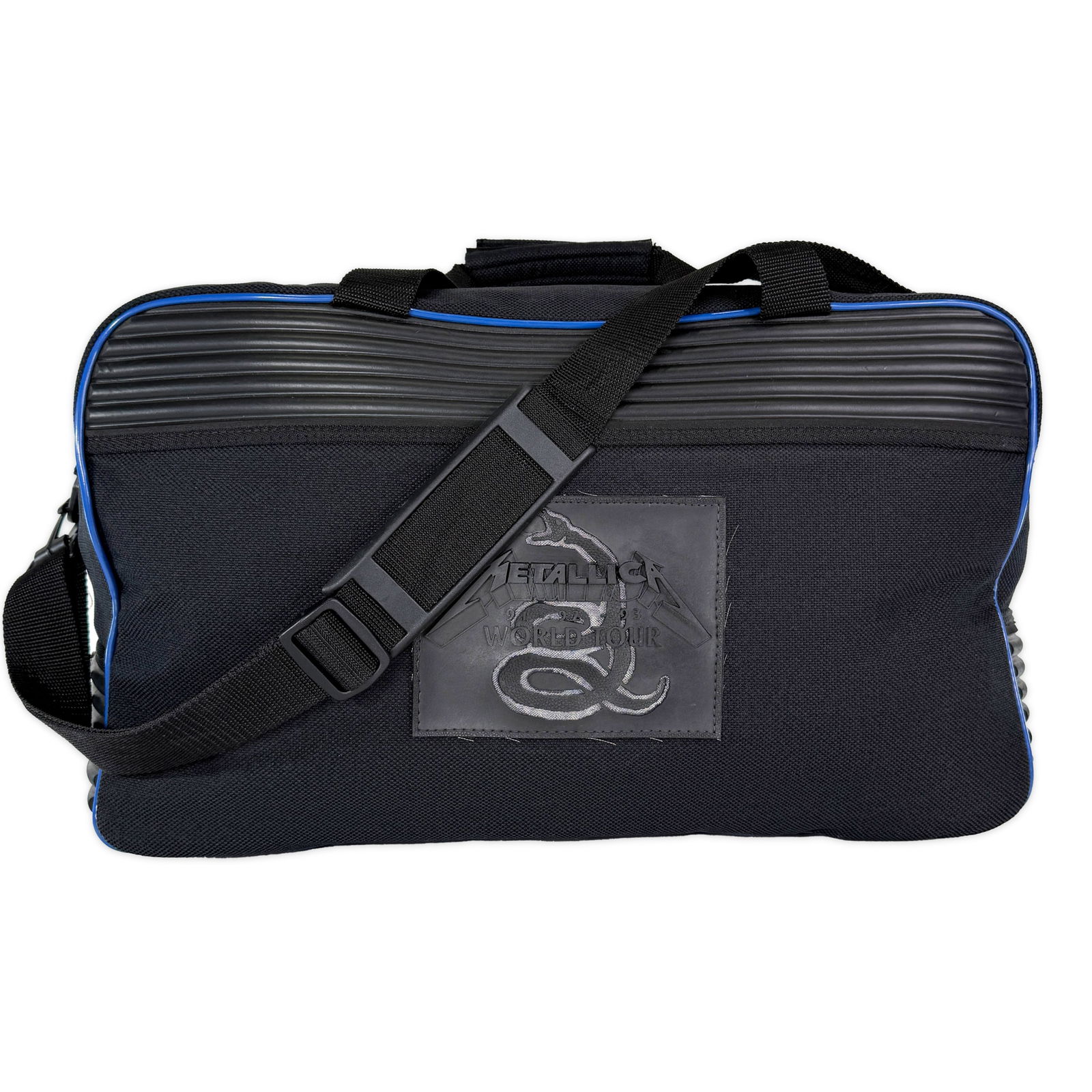 Vintage 1991 Metallica Nike Rock It Cargo Crew Tour Duffel Bag: Vintage 1991 Metallica Nike Rock It Cargo Crew Tour Duffel Bag This is an original vintage 1991 Metallica Rock It Cargo crew-issued Nike tour bag, a rare collectible from the Metallica tour spanning 1