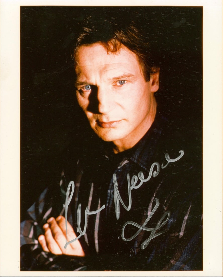 Liam Neeson Signed Schindler's List Photo 6.5x9.5 Beckett Authenticated: Liam Neeson Signed Schindler's List Photo 6.5x9.5 Beckett Authenticated This authentic photograph measures 6.5x9.5 inches and features the signature of Liam Neeson, renowned for his role in 'Schindler