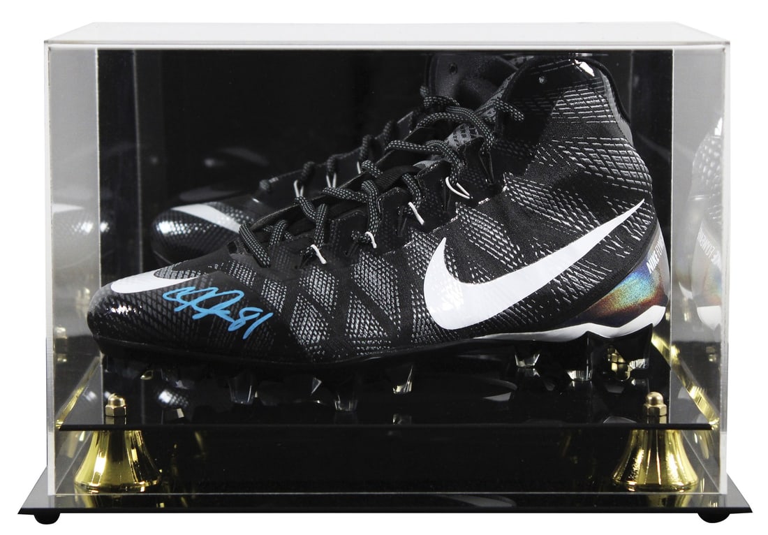 Calvin Johnson Signed Detroit Lions Football Cleat with BAS Authentication: Calvin Johnson Signed Detroit Lions Football Cleat with BAS Authentication This autographed left football cleat from the Signature Series has been personally signed by Calvin Johnson of the Detroit Li