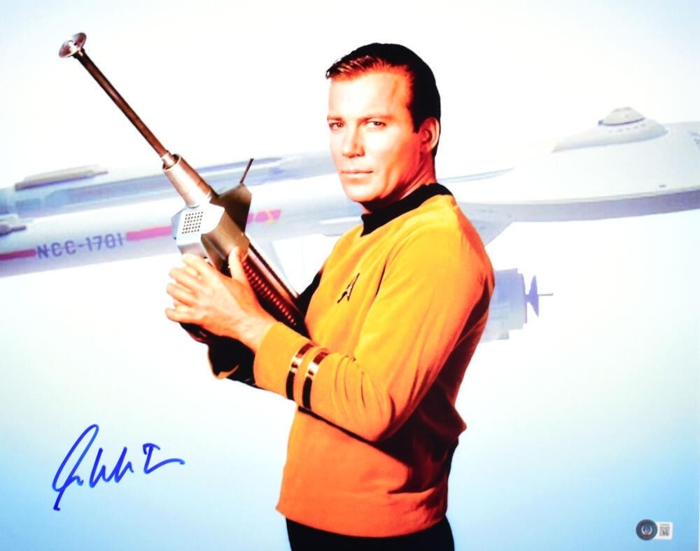 William Shatner Signed Star Trek Photo 16x20 Beckett Authenticated (1 of 10)