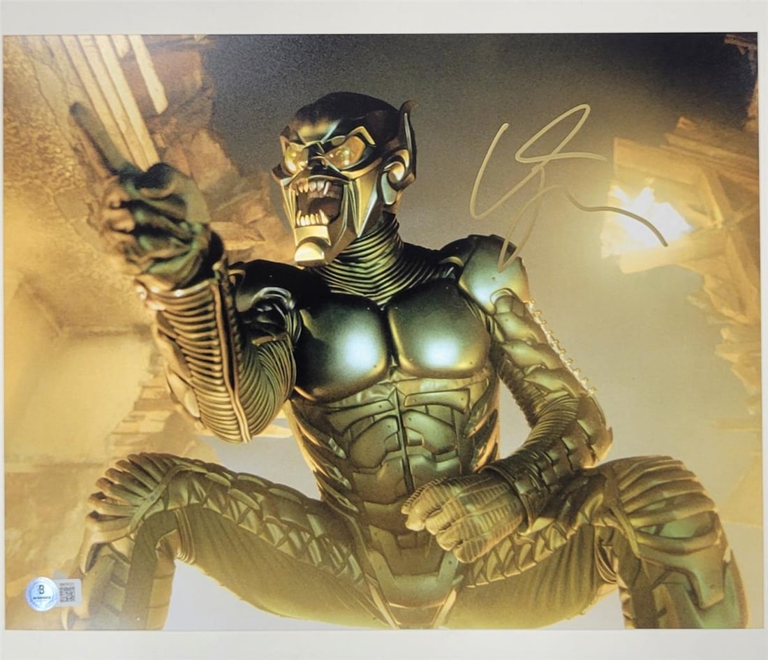 Willem Dafoe autographed Spider-Man Green Goblin photo Beckett authenticated 8x10: Willem Dafoe autographed Spider-Man Green Goblin photo Beckett authenticated 8x10 This original 11x14 photograph features Willem Dafoe as the Green Goblin from Spider-Man, personally signed by Willem