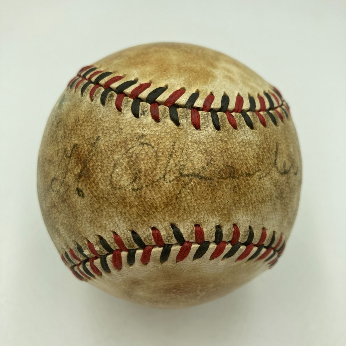 Grover Cleveland Alexander 1929 Signed Official National League Baseball JSA COA: Grover Cleveland Alexander 1929 Signed Official National League Baseball JSA COA This is a rare Grover Cleveland Alexander Sweet Spot Single Signed Official 1929 National League Baseball. The ball fea
