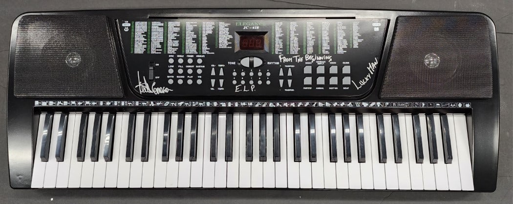 Keith Emerson Autographed Keyboard Beckett Authenticated: Keith Emerson Autographed Keyboard Beckett Authenticated This is an original autographed keyboard by Keith Emerson, a legendary musician known for his innovative work in progressive rock. The autograp