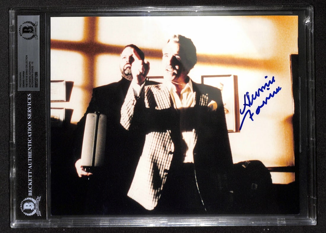 Dennis Farina Signed 8x10 Cousin Avi Photo Beckett Authenticated: Dennis Farina Signed 8x10 Cousin Avi Photo Beckett Authenticated This autographed 8x10 color photograph features the late actor Dennis Farina, renowned for his role as Cousin Avi in the film Snatch. T