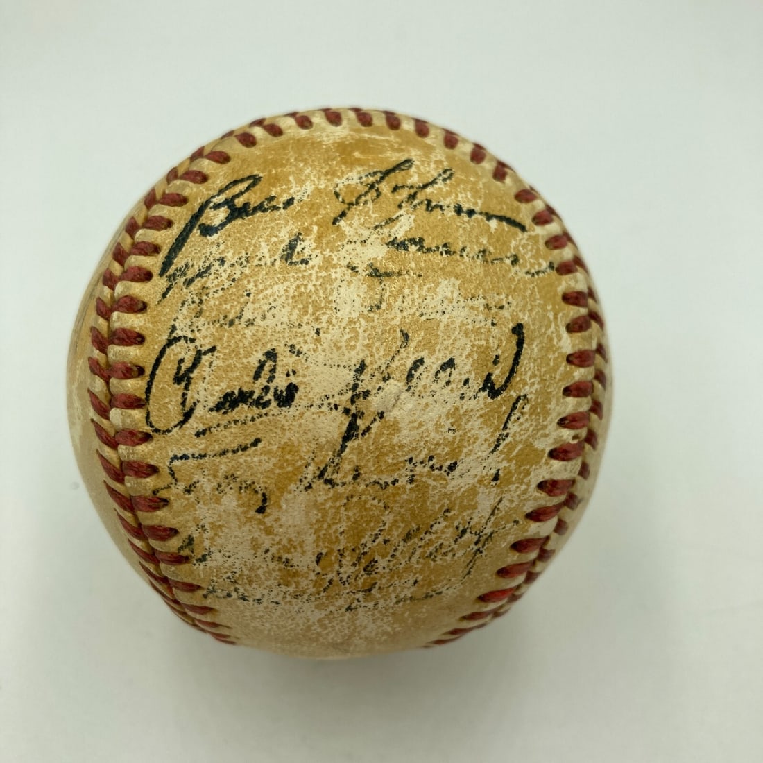 1939 New York Yankees Team Signed Baseball 21 Signatures Joe DiMaggio (1 of 6)