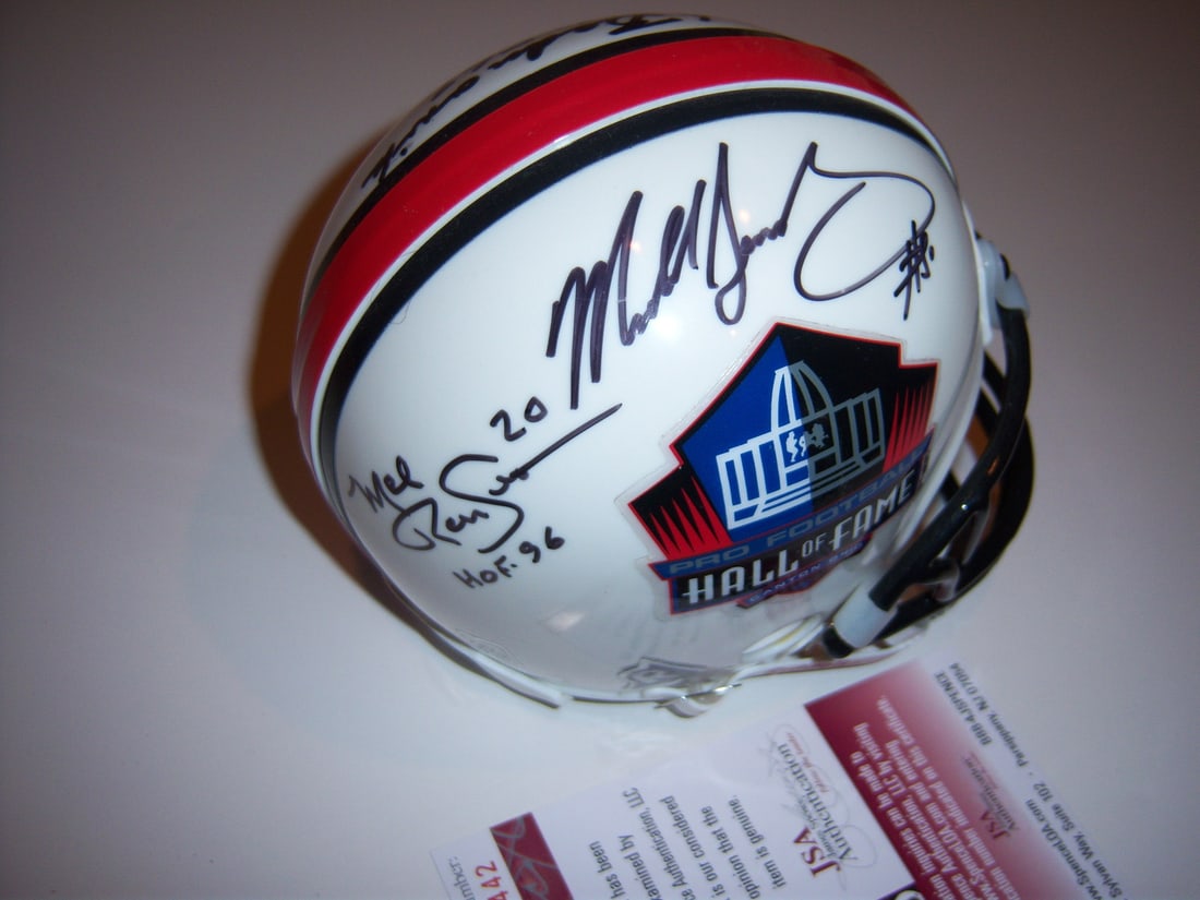 Mike Singletary Mel Renfro Chuck Bednarik Signed Mini Helmet JSA COA: Mike Singletary Mel Renfro Chuck Bednarik Signed Mini Helmet JSA COA This is an authentic signed mini helmet featuring the signatures of Hall of Famers Mike Singletary, Mel Renfro, and Chuck Bednarik.