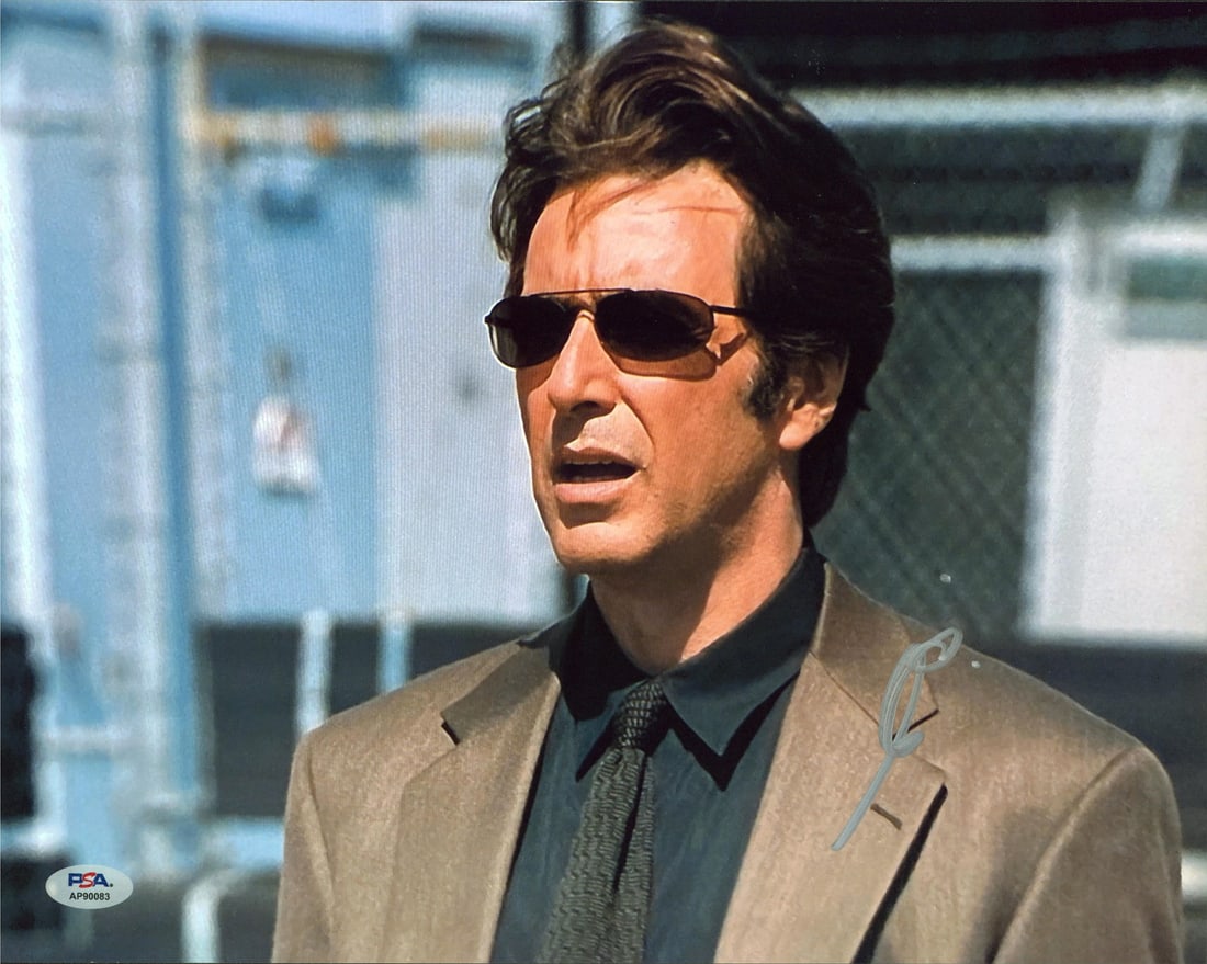Al Pacino Signed Heat 11x14 Photo PSA/DNA Certified: Al Pacino Signed Heat 11x14 Photo PSA/DNA Certified This impressive 11x14 horizontal photograph features a striking image from the iconic film Heat, personally signed by the legendary actor Al Pacino.