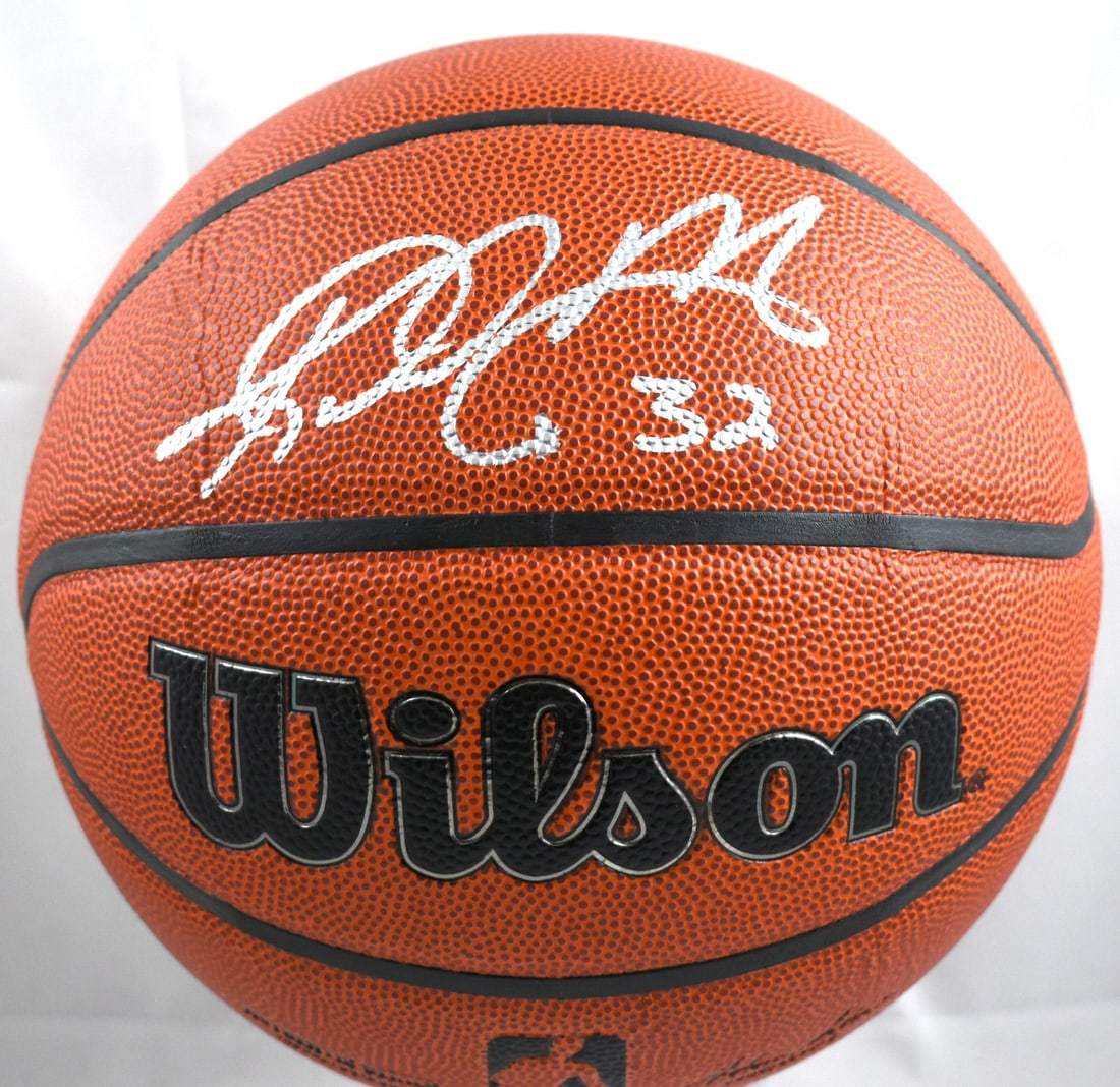 Karl Malone Signed NBA Wilson Basketball Utah Jazz Beckett W Hologram (1 of 3)