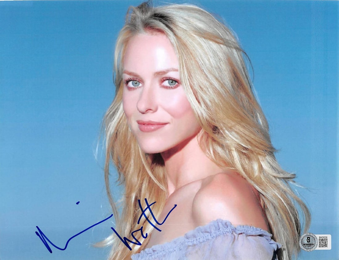 Naomi Watts Signed King Kong 8.5x11 Photo with BAS Authentication: Naomi Watts Signed King Kong 8.5x11 Photo with BAS Authentication This authentic 8.5x11 photograph features the signature of Naomi Watts, renowned for her role in King Kong. The photo is certified for