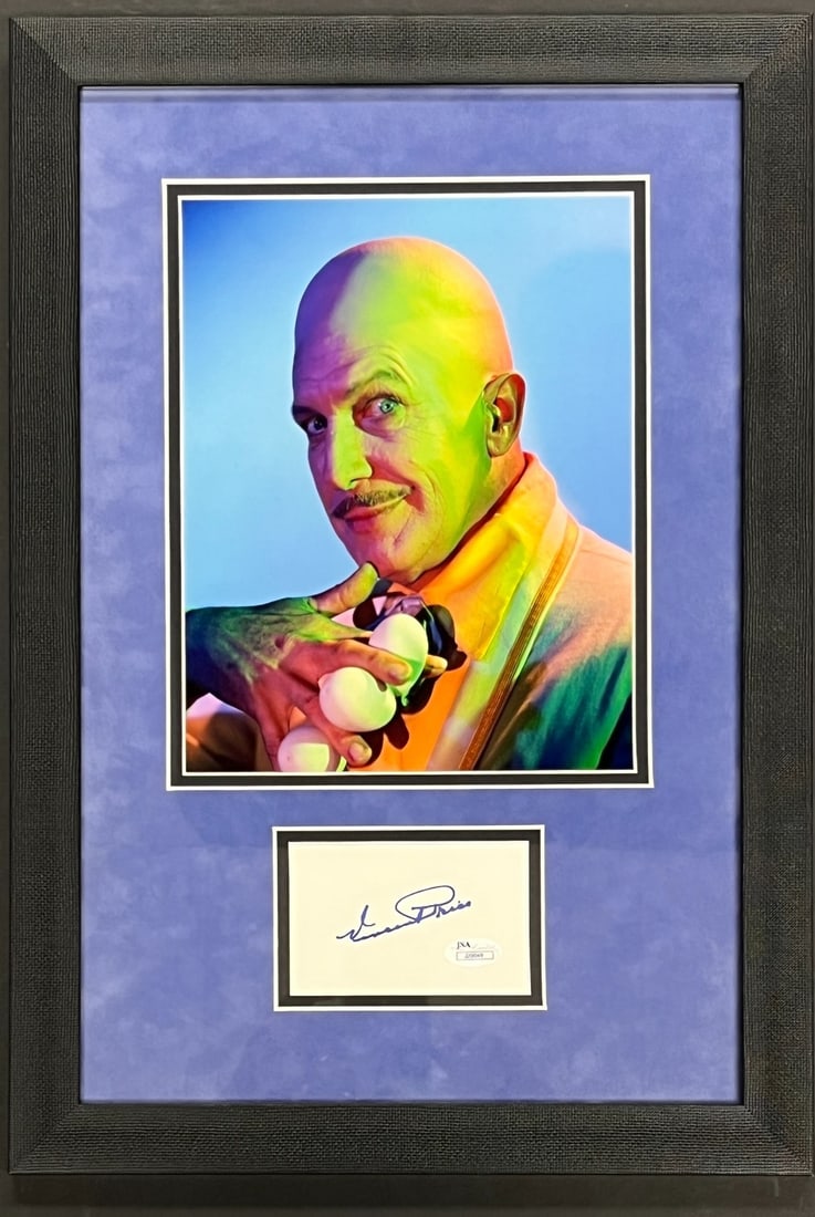 Vincent Price Signed Batman Egghead Custom Framed Display JSA Authenticated 19 x 13: Vincent Price Signed Batman Egghead Custom Framed Display JSA Authenticated 19 x 13 This stunning custom framed display features an index card signed by the legendary actor Vincent Price, renowned for
