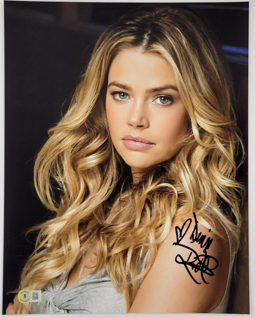 Denise Richards Autographed 11x14 Photo Ant Man Beckett Authenticated: Denise Richards Autographed 11x14 Photo Ant Man Beckett Authenticated This is an original 11x14 photograph featuring Denise Richards, known for her role in 'Ant Man.' The photo is autographed by Richa