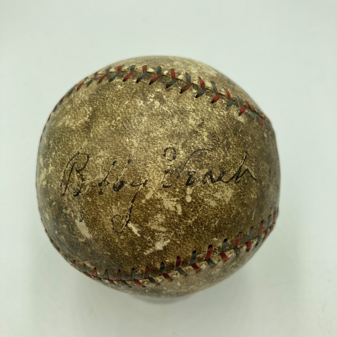 Bobby Veach Signed Detroit Tigers Baseball with JSA COA 1925: Bobby Veach Signed Detroit Tigers Baseball with JSA COA 1925 This rare collectible features an official American League baseball signed by Bobby Veach, a former outfielder for the Detroit Tigers, who