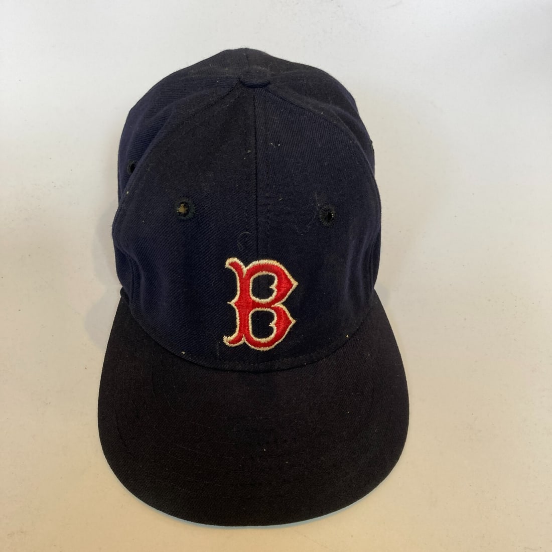1960's Boston Red Sox KM Game Model Baseball Hat New With Tags: 1960's Boston Red Sox KM Game Model Baseball Hat New With Tags This is a vintage 1960's Boston Red Sox KM Game Model baseball hat, designed for MLB enthusiasts. The cap is in pre-owned condition and c