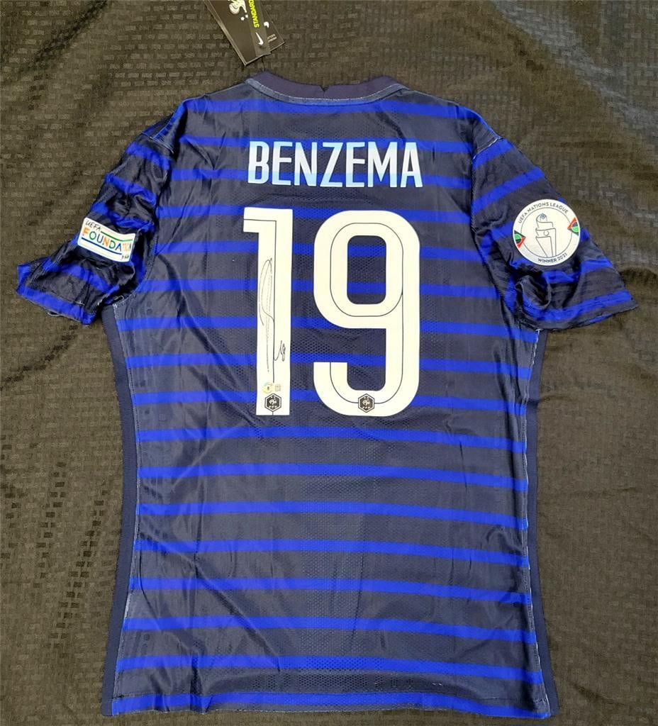 Karim Benzema Signed France Jersey XL with Beckett Authentication: Karim Benzema Signed France Jersey XL with Beckett Authentication This is an original signed jersey of Karim Benzema, featuring his autograph and representing the France national soccer team. The jers