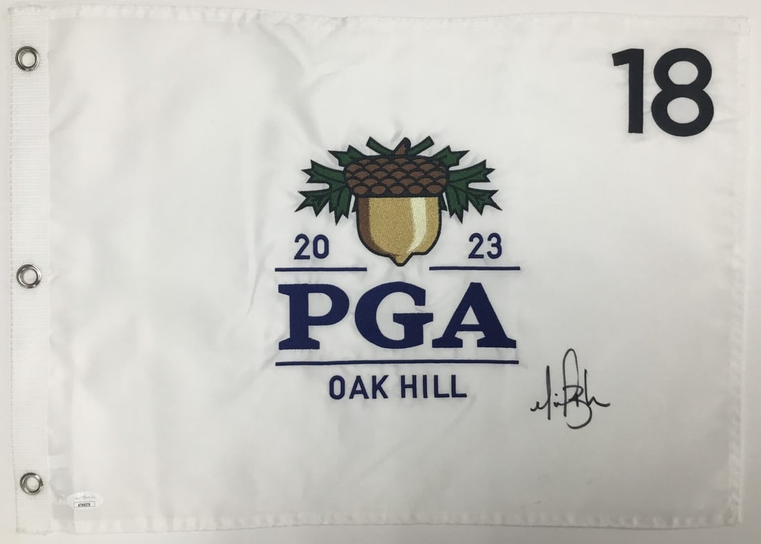 Michael Block Signed 2023 PGA Oak Hill #18 Pin Flag JSA Authenticated: Michael Block Signed 2023 PGA Oak Hill #18 Pin Flag JSA Authenticated Celebrate a memorable moment in golf history with this official 2023 PGA Oak Hill #18 pin flag, expertly signed by renowned player