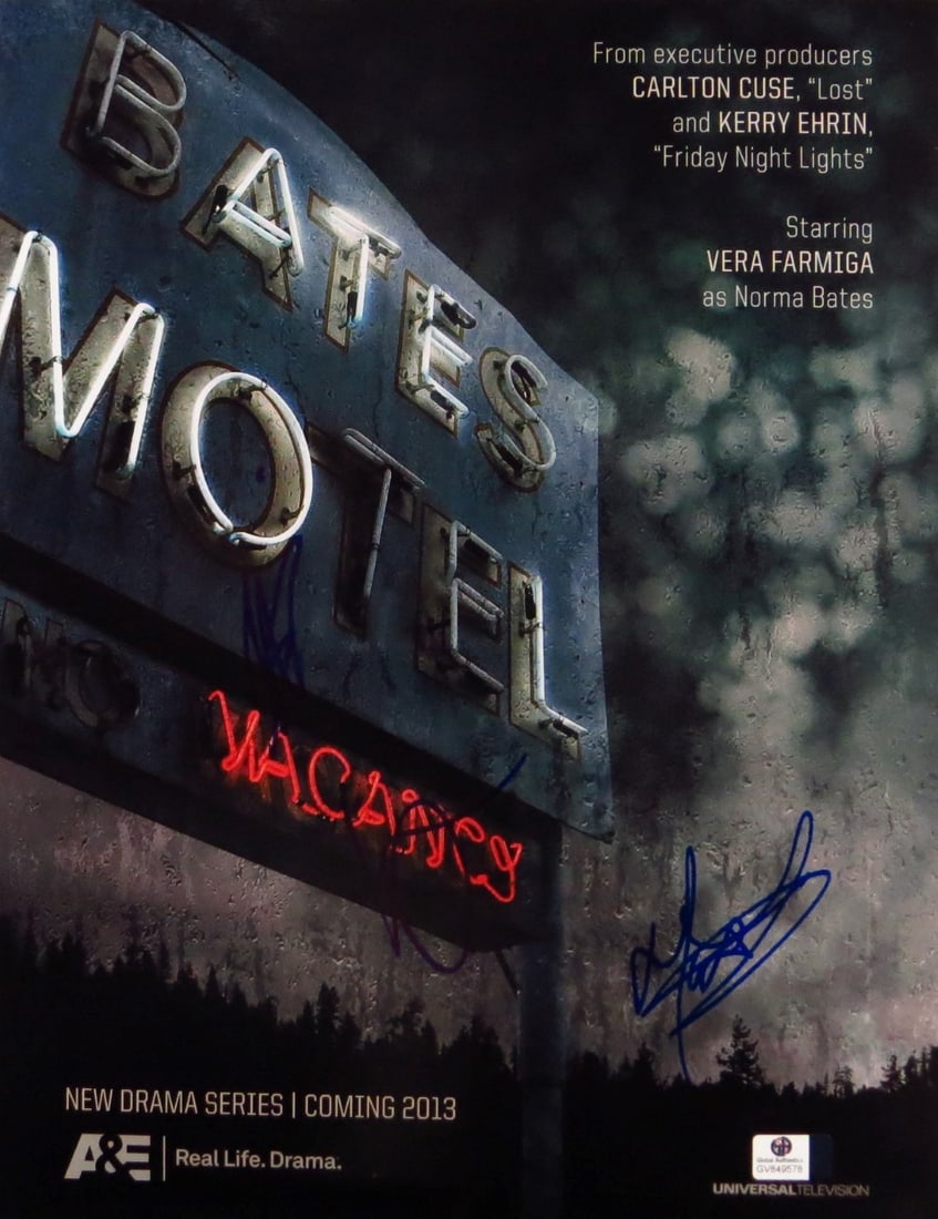 Vera Farmiga Nicola Peltz Max Theriot 11X14 Signed Photo GAI Authenticated: Vera Farmiga Nicola Peltz Max Theriot 11X14 Signed Photo GAI Authenticated This striking 11" x 14" photograph captures the essence of the iconic series Bates Motel, featuring the autographs of beloved