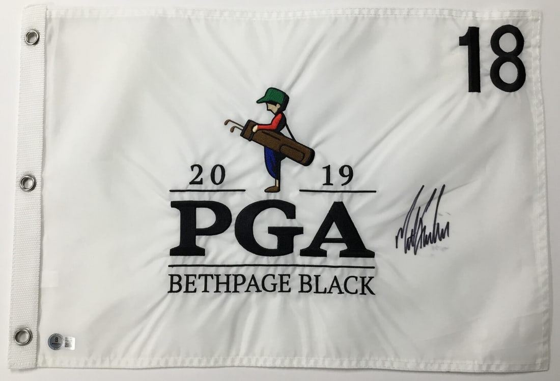 Matt Kuchar Signed 2019 PGA Bethpage Black #18 Flag Beckett Authenticated: Matt Kuchar Signed 2019 PGA Bethpage Black #18 Flag Beckett Authenticated Celebrate the excitement of golf with this official 2019 PGA Bethpage Black #18 pin flag, beautifully signed by PGA star Matt