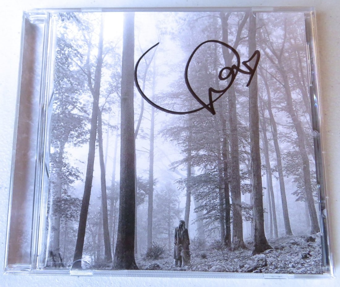 Taylor Swift Folklore Autographed CD Booklet JSA Certified (1 of 3)