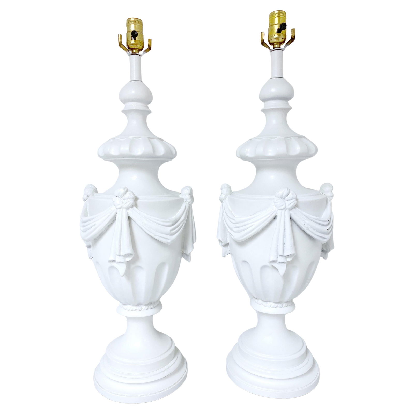 Vintage Hollywood Regency White Lacquered Urn Lamps Set of 2 (1 of 6)