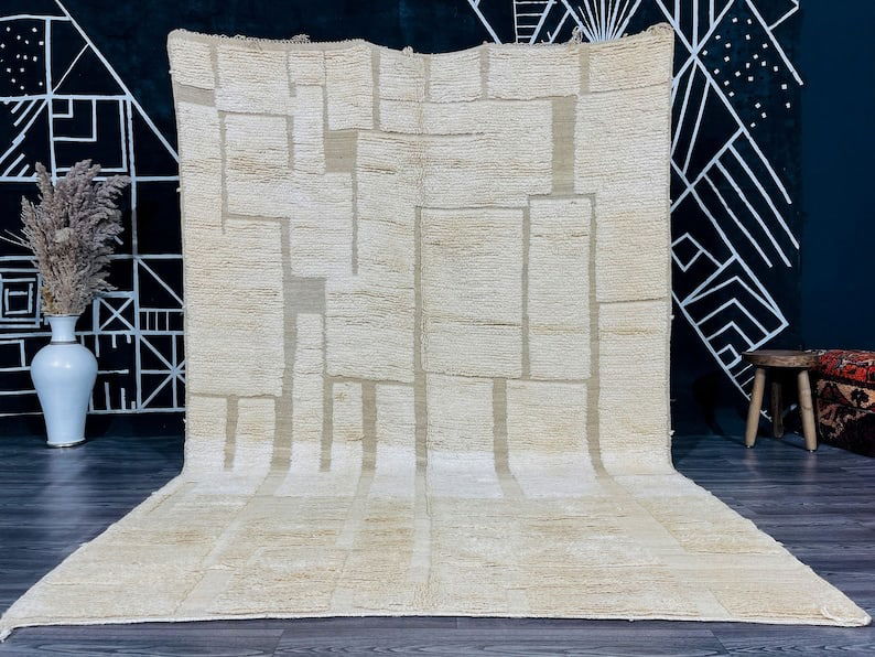 Authentic Handwoven Engraved White Rug 100% Wool Morocco: Authentic Handwoven Engraved White Rug 100% Wool Morocco Embrace the elegance of this Fabulous Engraved White Rug, handwoven by skilled Berber women weavers in the Atlas Mountains. Crafted using tradi