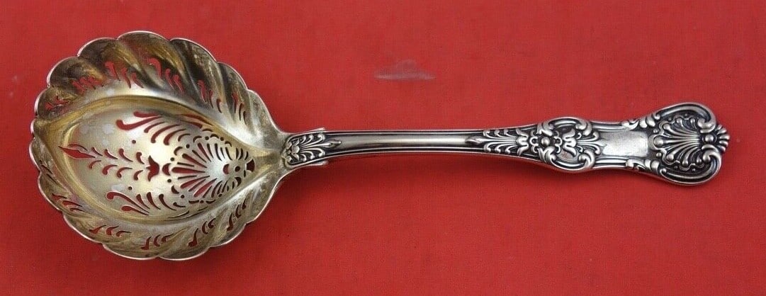 Tiffany & Co English King Sterling Silver Sugar Sifter 7 1/4" Oval Bowl: Tiffany & Co English King Sterling Silver Sugar Sifter 7 1/4" Oval Bowl This elegant sugar sifter from Tiffany & Co. features the classic English King pattern, showcasing exquisite craftsmanship in st