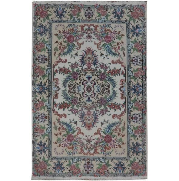 Luxurious 4 x 6 Wool Silk Persian Tabriz Rug: Luxurious 4 x 6 Wool Silk Persian Tabriz Rug Free continental US Shipping Elevate your home decor with this exquisite 4 x 6 Persian Tabriz rug, crafted from a luxurious blend of wool and silk. Known f
