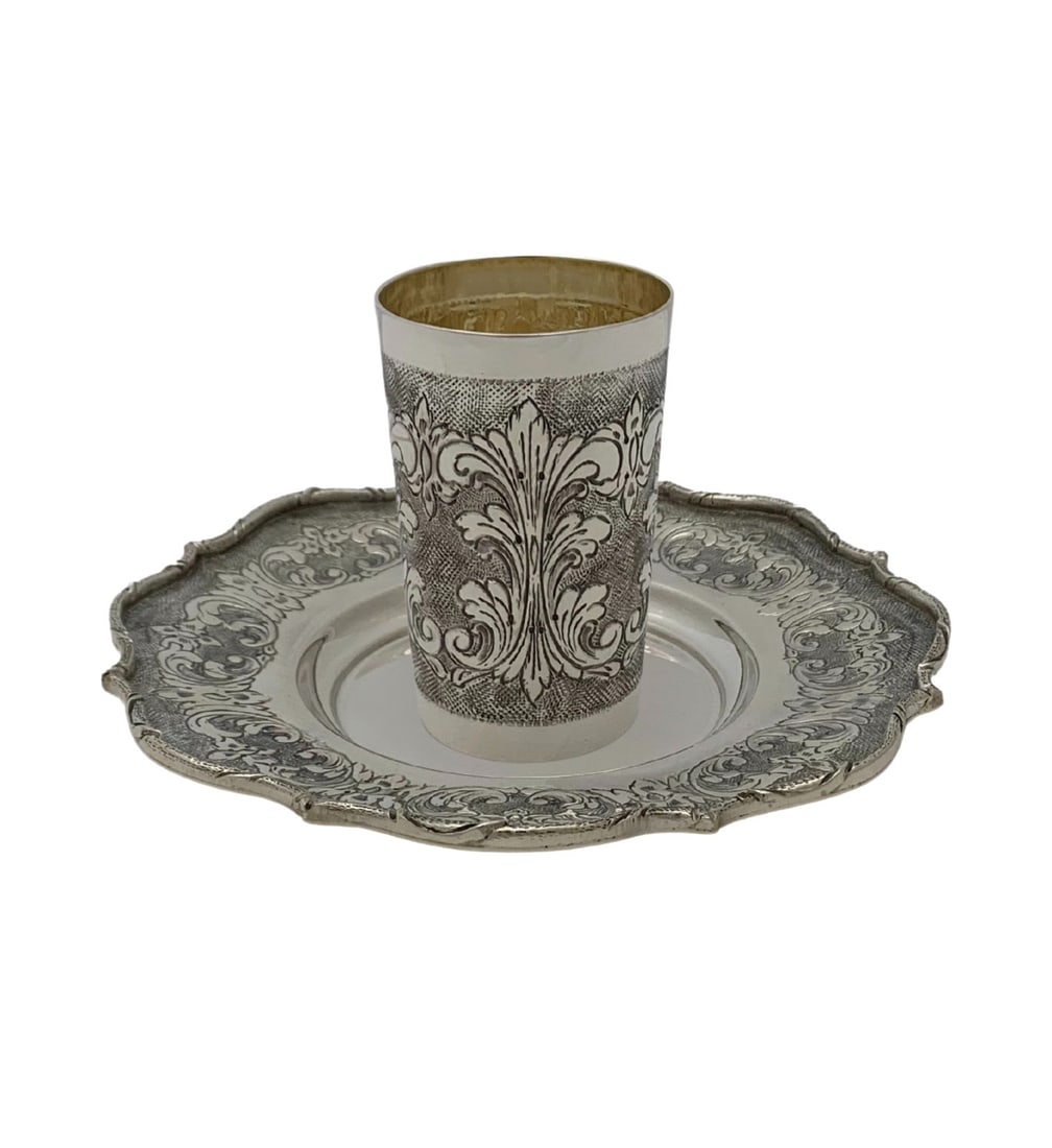 Italian 925 Sterling Silver Handmade Floral Swirl Cup and Tray Set: Italian 925 Sterling Silver Handmade Floral Swirl Cup and Tray Set This exquisite cup and tray set showcases fine Italian craftsmanship, constructed from 925 sterling silver. The handmade chased swirl