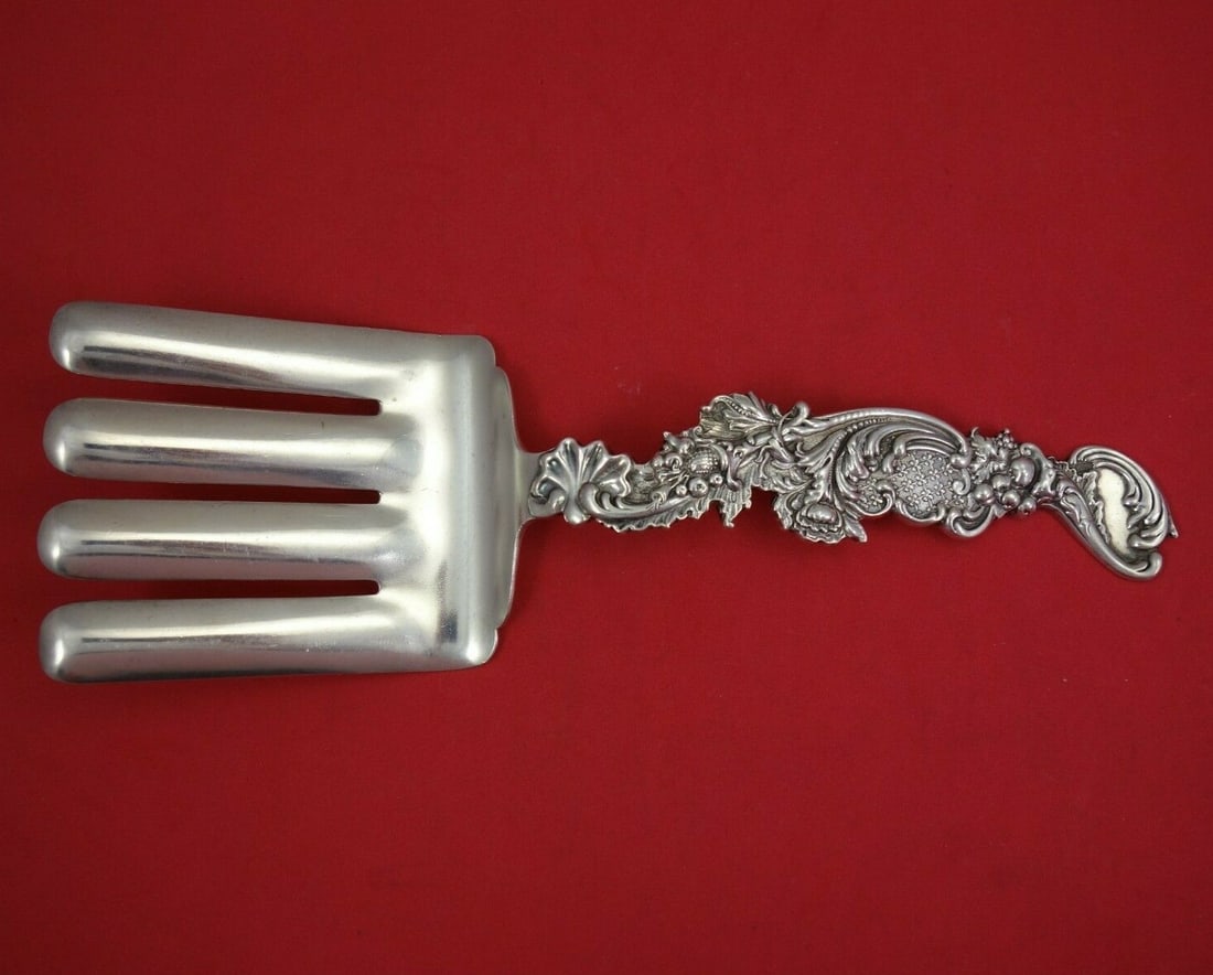 Shiebler Sterling Silver Cornucopia Asparagus Fork 10 Inch Monogrammed: Shiebler Sterling Silver Cornucopia Asparagus Fork 10 Inch Monogrammed This exquisite asparagus fork by Shiebler features a stunning cast handle adorned with a cornucopia motif, showcasing the artistr