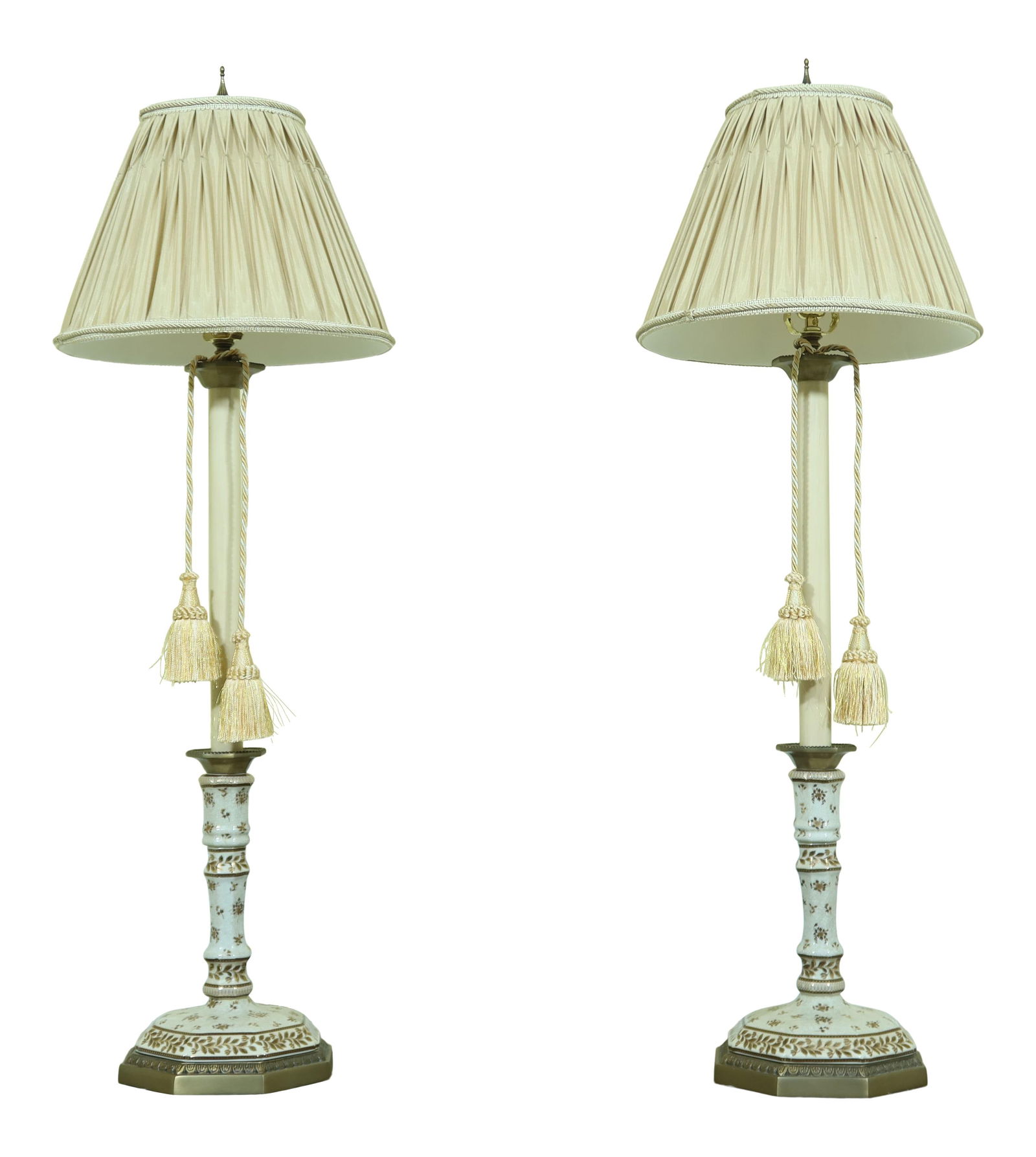 Elegant Pair of Concord Simone Porcelain Table Lamps with Bronze Bases: Elegant Pair of Concord Simone Porcelain Table Lamps with Bronze Bases Enhance your living space with this stunning pair of Concord Simone porcelain decorative table lamps. Crafted with high-quality c