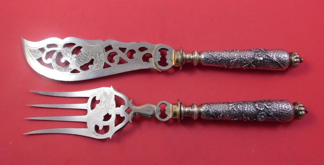 Dutch Sterling Silver 2pc Fish Serving Set Japanese Style with Hammered Handles: Dutch Sterling Silver 2pc Fish Serving Set Japanese Style with Hammered Handles This exquisite Dutch Sterling Silver Fish Serving Set features two pieces crafted in a distinctive Japanese style. The s