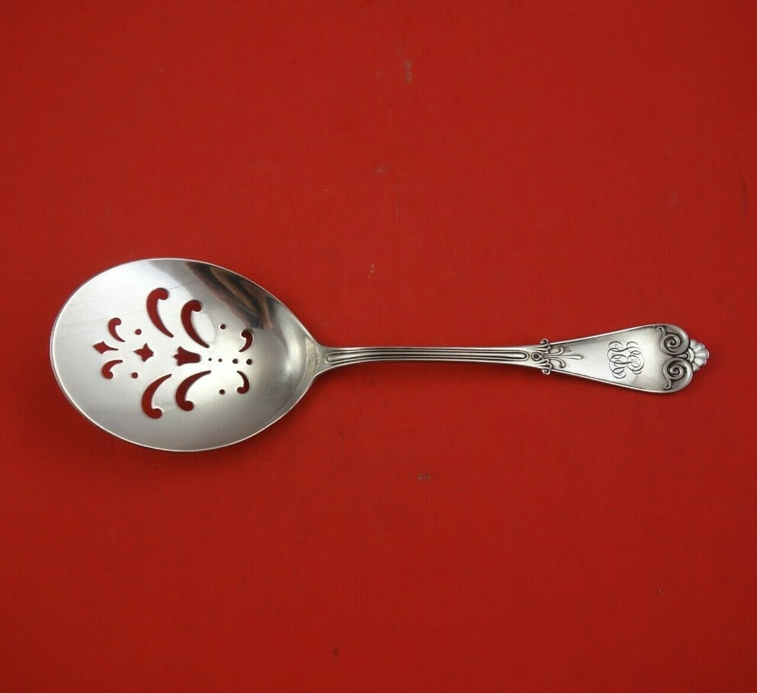 Tiffany & Co Beekman Sterling Silver 9 Fried Egg Server: Tiffany & Co Beekman Sterling Silver 9 Fried Egg Server This exquisite 9" fried egg server is crafted from sterling silver, featuring the elegant Beekman pattern by Tiffany & Co. Dating back to betwee