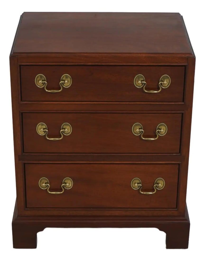 Mahogany Chippendale Style Three Drawer Chairside Chest With Brass Hardware (1 of 10)