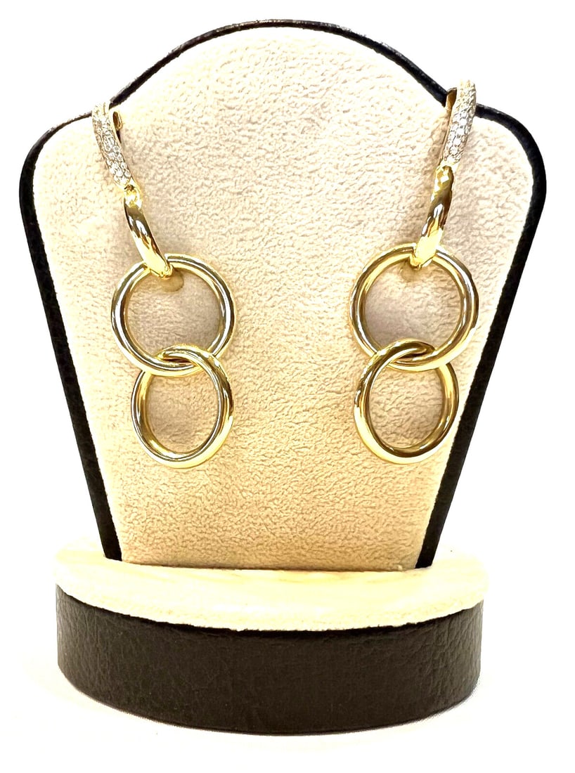 Pampillonia 18K Gold Diamond Stud Earrings Kathleen Collection: Pampillonia 18K Gold Diamond Stud Earrings Kathleen Collection Elevate your elegance with this exquisite pair of Italian earrings by Pampillonia. Crafted from high-quality 18K yellow gold, these stunn