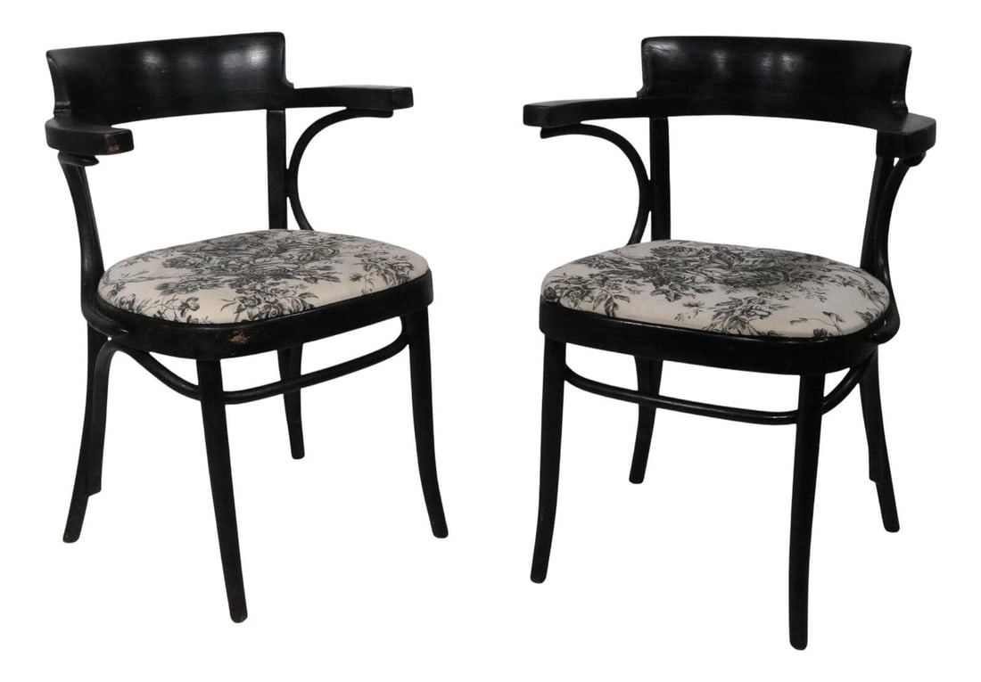 Vintage Pair of Thonet Style Black Bentwood Bistro Chairs (1 of 10)